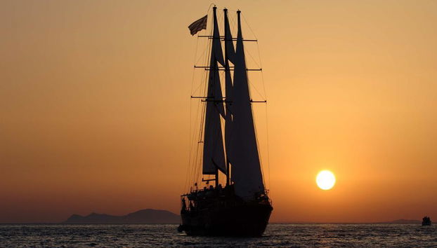 Crucero al Atardecer con Cena y Aguas Termales Volcánicas - Foto 3